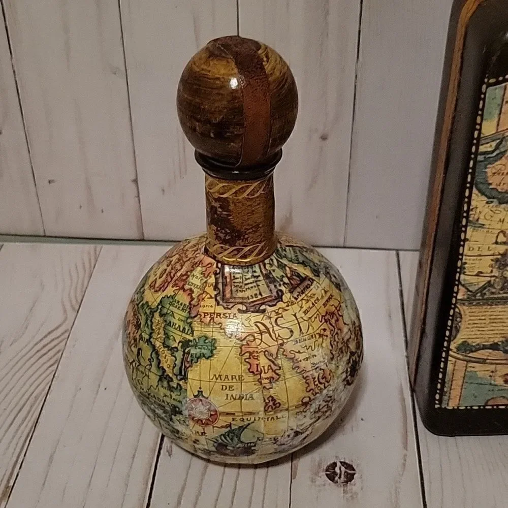 Vintage Fausto Corduri Old World Map 2 Wine Decanter Bottles Florence Italy